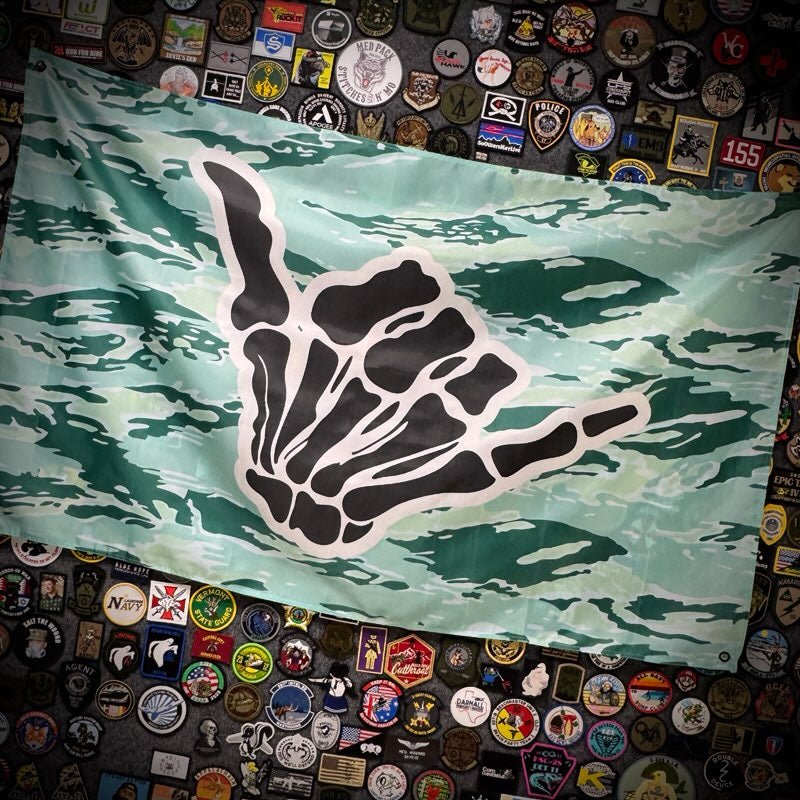 Hang Ten - 3'x5' - Wall Banner - Mint Tiger Strip